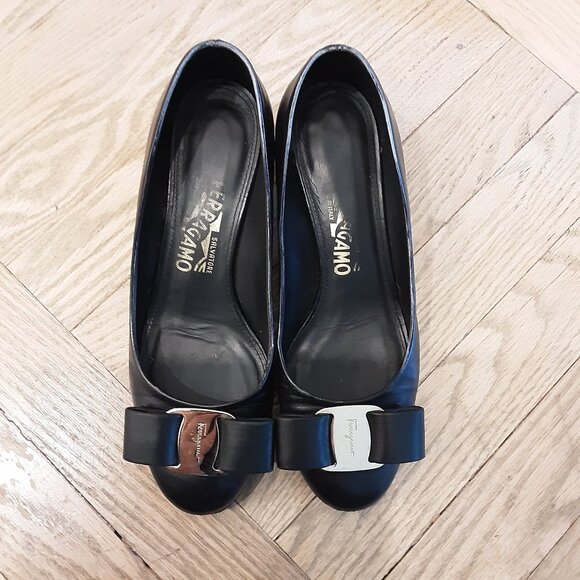 Salvatore Ferragamo pumps - Picture 1 of 3